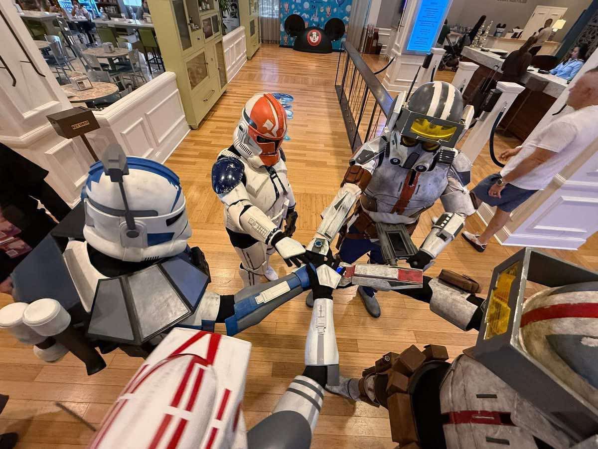 "Look around. We're one and the same. Same heart, same blood." - CT55555 "Fives" 

#StarkillerGarrison #501stLegion #StarWarsCosplay #StarWarsCostuming #ThisIsTheWay #badguysdoinggood #StarWars #BadGirlsDoingGreat #MTFBWY #official501st #volunteersmakeadifference #flagshipeclipsedetachment 
Clone Trooper Detachment