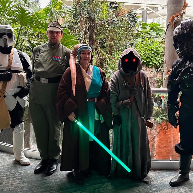 Everyone enjoys a good trip to the zoo. Even the Empire needs some fun from time to time!

 #StarkillerGarrison #trooping #official501st #volunteersmakeadifference #BadGirlsDoingGreat #RebelLegion #starwarsfan #BadGuysDoingGood #starwars #501stlegion #ghostbase @ghostbaserl