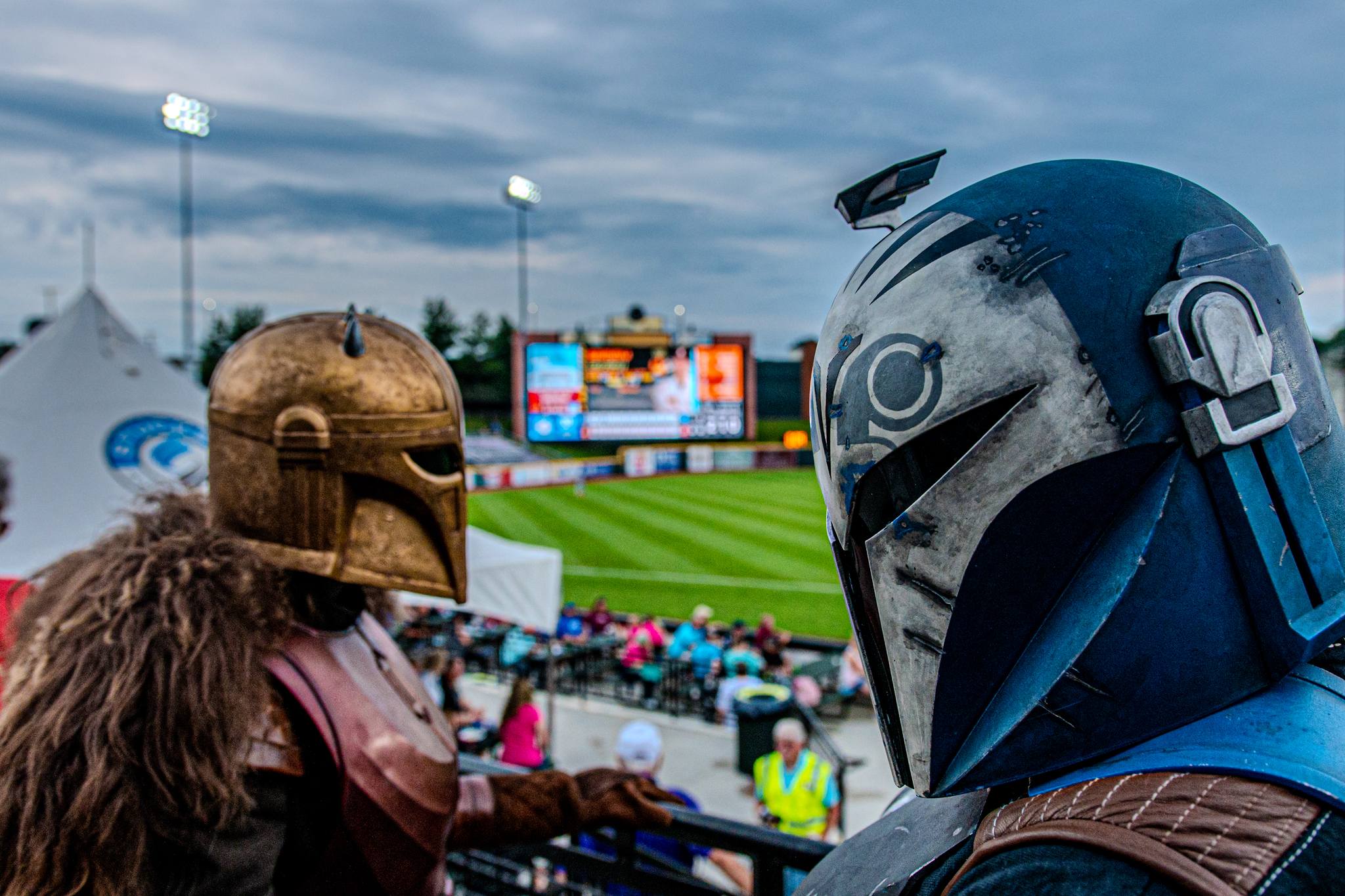 Walking the way of the mandalorian creed means you are both hunter and prey... But it seems Bo and the Armorer have found a new type of path they must walk together on this new planet. 

It seems the best strategy is required. One that consist of watching and blending in. Something tells me, Bo is not to crazy about this whole idea of waiting. 

Interested in making The Armorer or Bo-Katan Kryze?
Reach out via: .starkillergarrison.com/join/

#StarkillerGarrison #501stLegion #StarWarsFans #CosplayCrew #JoinUs #badguysdoinggood #StarWars #pittsburgh #RebelLegion #BadGirlsDoingGreat #MTFBWY #official501st #volunteersmakeadifference See less