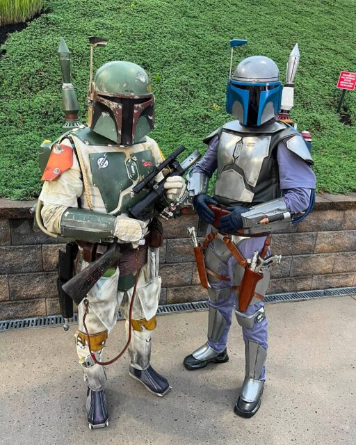Baseball and Star Wars continued with the Altoona Curve game on June 27th against the Reading Fightin Phils. Unfortunately the force was not with the team that night as they were defeated 14-5. It was still a Star Wars filled night out!

 #StarkillerGarrison #trooping #MTFBWY #volunteersmakeadifference #BadGuysDoingGood #starwars #501st #starwarsbaseball