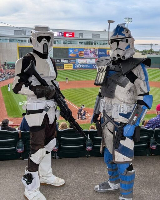 It was a weekend of baseball and Star Wars! First up was the Erie Seawolves game against the Binghamton Rumble Ponies, in which the Seawolves won 6-0!

 #StarkillerGarrison #MTFBWY #trooping #starwars #BadGuysDoingGood #501stlegion